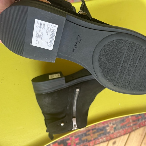 Clarks Memi Lo Black Boots - Picture 6 of 10